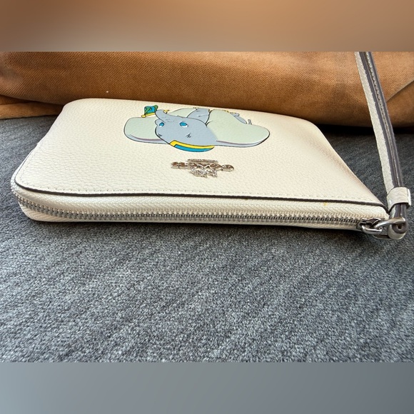 Coach x Disney Dumbo Wristlet - Picture 6 of 10